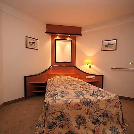 Park Am Schloss Ξενοδοχείο 4*