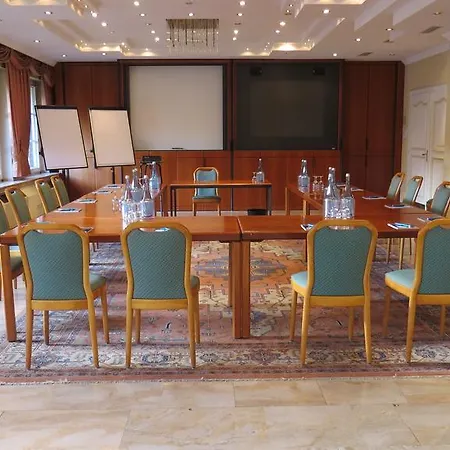 Otel Park Am Schloss