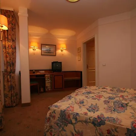 Otel Park Am Schloss