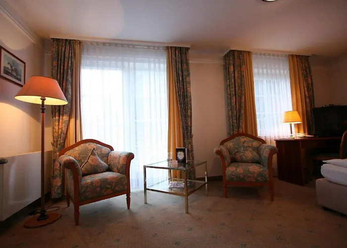 Park Am Schloss Szálloda Ettringen